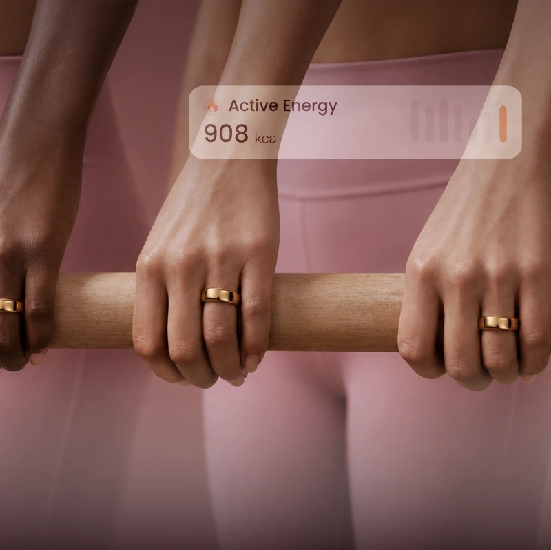 Woman staying active while wearing Femometer Ring Air with an active energy visualization